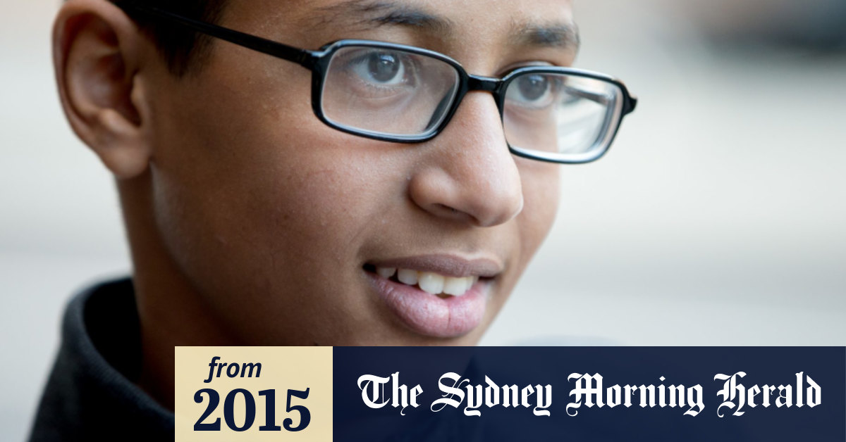 'Clock kid' Ahmed Mohamed visits White House